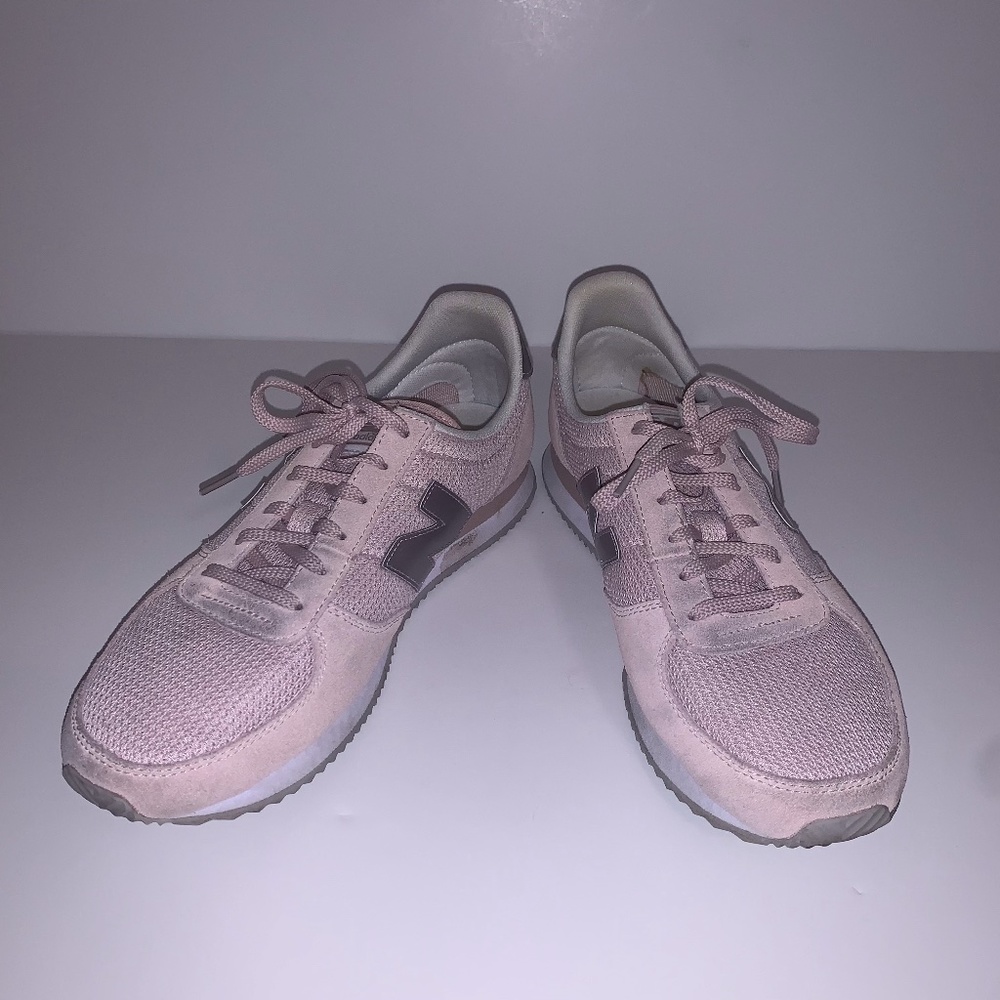 New Balance Women's 220 Casual Sneakers
